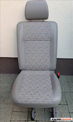 VW T5 T6 Transporter Caravelle dönthető 1-es ülés tolóajtó melletti