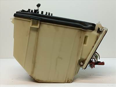 MERCEDES-BENZ C-CLASS (W204) Biztosítéktábla Motortér