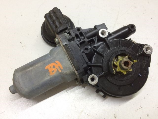 LEXUS IS II (GSE2_, ALE2_, USE2_) Bal hátsó Ablakemelő Motor 2. kép