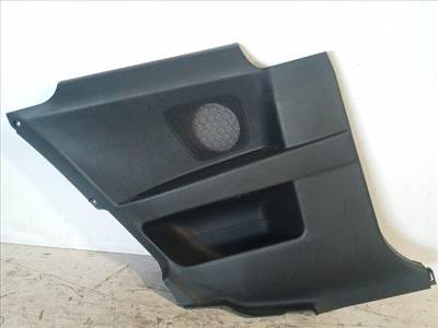 KIA PRO Bal Oldalkárpit (2-3 ajtóshoz hátra)