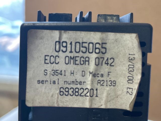 OPEL OMEGA B (25_, 26_, 27_) Fűtéskapcsoló (digit klímás) 3. kép