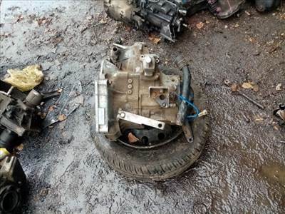 SUZUKI SWIFT II lépcsőshátú (AH, AJ) Váltó (Mechanikus)