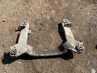 VW PHAETON (3D_) Első Bölcső