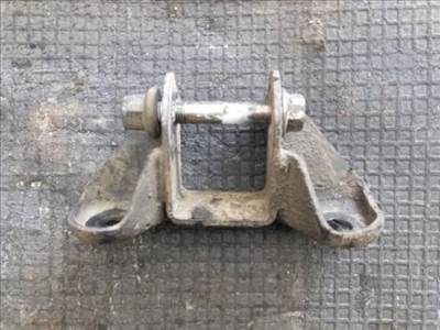 NISSAN TERRANO II (R20) Differenciálmű Tartó Bak