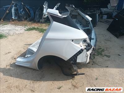 Opel K astra 5 ajtós komplett hátuja darabolható