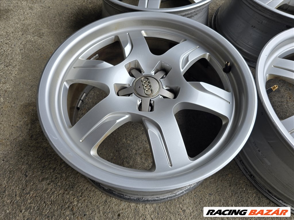  17"-es,5x112-es újszerű gyári Audi alufelni 4. kép
