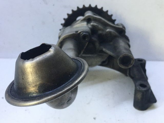 VW PASSAT (3B3) Olajszivattyú 4. kép