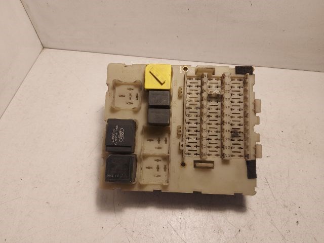 FORD FOCUS (DAW, DBW) Biztosítéktábla Utastér 2. kép