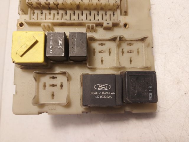 FORD FOCUS (DAW, DBW) Biztosítéktábla Utastér 3. kép