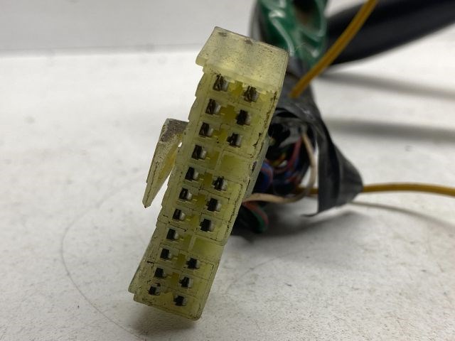 SUZUKI SWIFT II Ferdehátú (EA, MA) Komplett Kormánykapcsoló (Bajuszkapcsoló) 6. kép