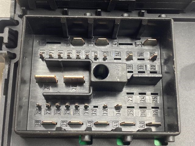 OPEL SIGNUM Biztosítéktábla Doboz 3. kép