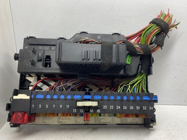 BMW 3 (E46) Biztosítéktábla Doboz 1. kép