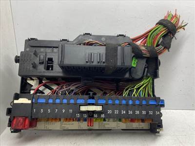 BMW 3 (E46) Biztosítéktábla Doboz