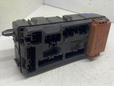 MITSUBISHI CARISMA Biztosítéktábla Doboz