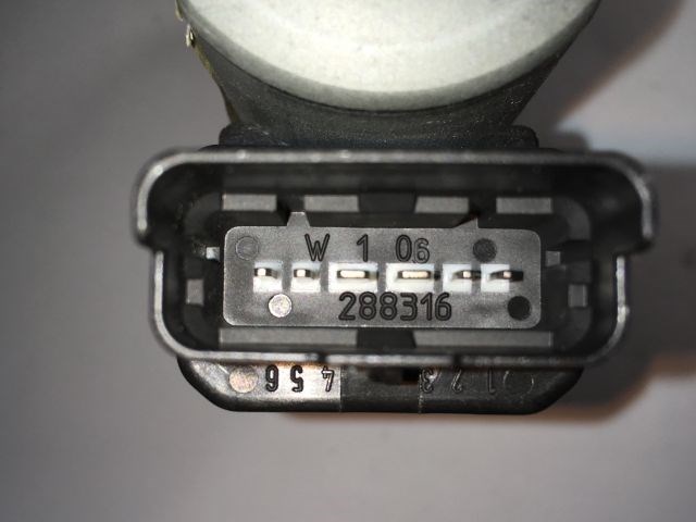 KIA CEED Ferdehátú (ED) Bal hátsó Ablakemelő Motor 5. kép