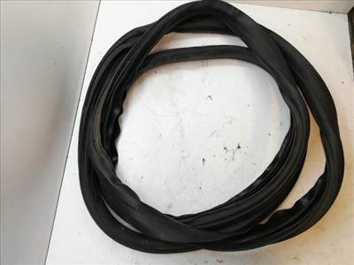 VOLVO V50 (MW) Jobb első Gumikéder