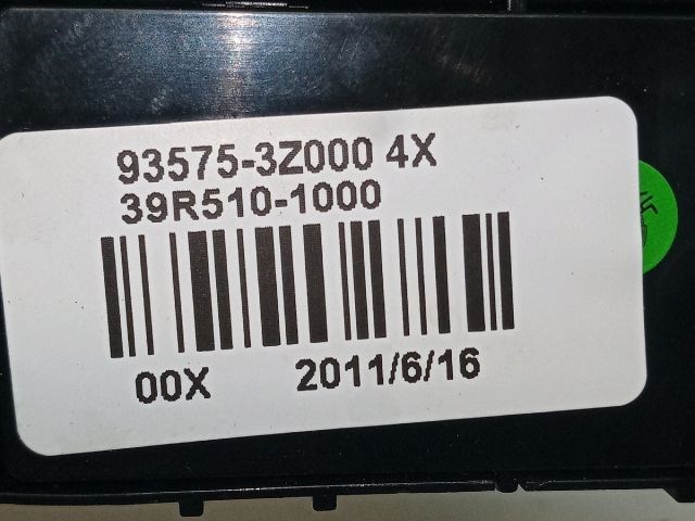 HYUNDAI i40 Jobb első Ablakemelő Kapcsoló 3. kép