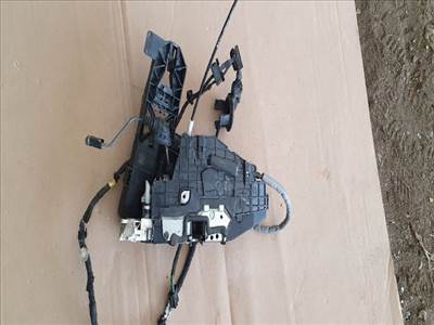 MERCEDES-BENZ S-CLASS (W221) Bal első Ajtózár Motor