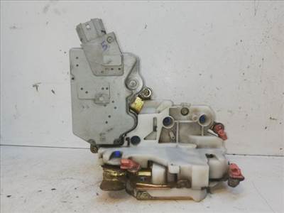 NISSAN PRIMERA Bal első Ajtózár