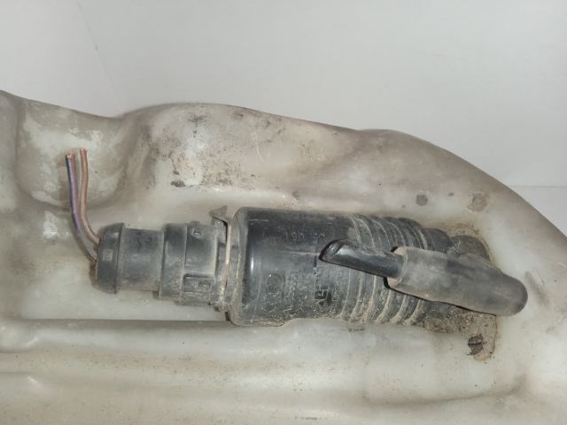 AUDI A4 (8D2, B5) Ablakmosó Tartály 4. kép