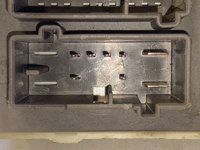 FORD TRANSIT CONNECT Biztosítéktábla Doboz 6. kép