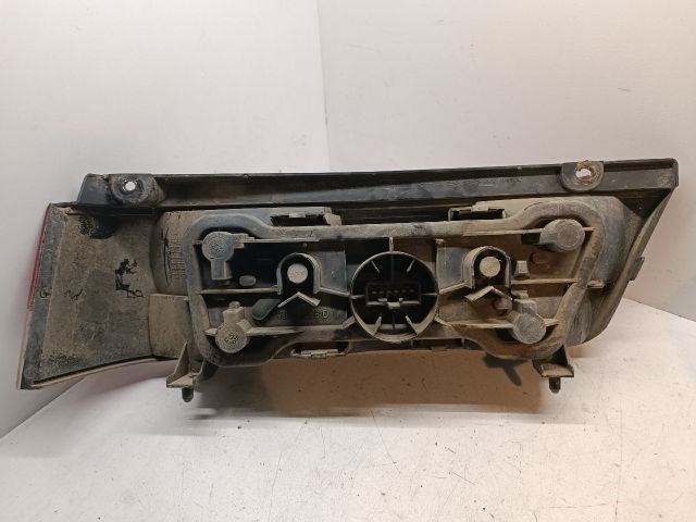 SUZUKI SWIFT II Ferdehátú (EA, MA) Jobb Hátsó Lámpa 2. kép