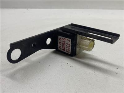 TOYOTA YARIS (SCP1_, NLP1_, NCP1_) Bal első Oldal Ütközés Érzékelő