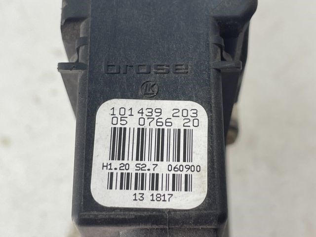 SEAT LEON (1M1) Bal hátsó Ablakemelő Motor 4. kép