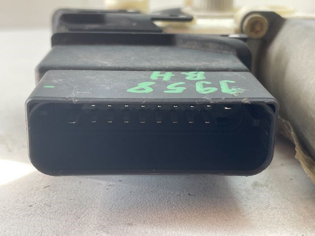 SEAT LEON (1M1) Bal hátsó Ablakemelő Motor 5. kép