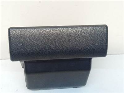 TOYOTA HILUX Első Hamutartó