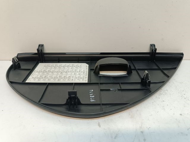 KIA CEED Ferdehátú (ED) Bal Műszerfal Oldalkárpit 4. kép