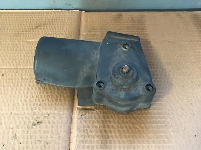 FORD SIERRA Ferdehátú (GBC, GBG) Első Ablaktörlő Motor 2. kép