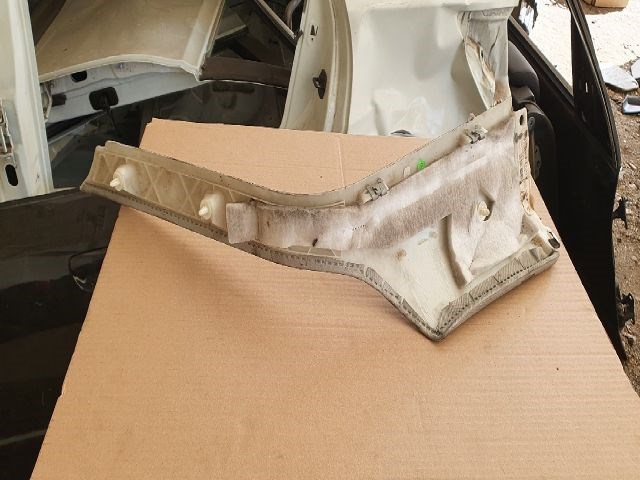 MERCEDES-BENZ M-CLASS (W164) Jobb C Oszlop Burkolat 2. kép