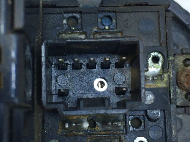 HYUNDAI TRAJET (FO) Bal első Ablakemelő Kapcsoló 3. kép