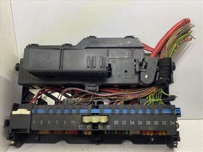 BMW 3 E46 Biztosítéktábla Doboz