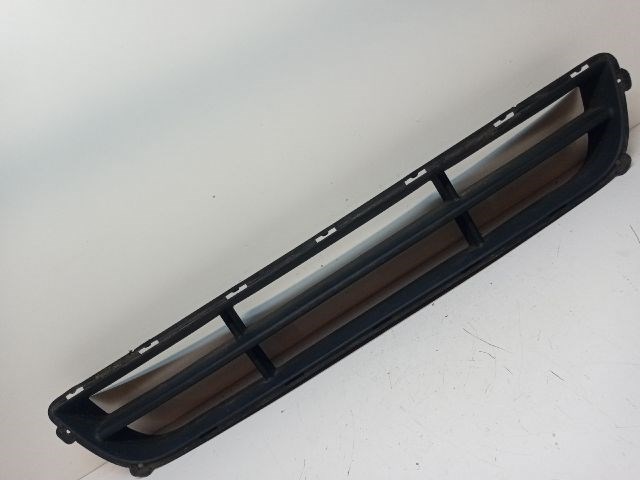 KIA CEED Első Lökhárító Alsó Középső Díszrács 1. kép