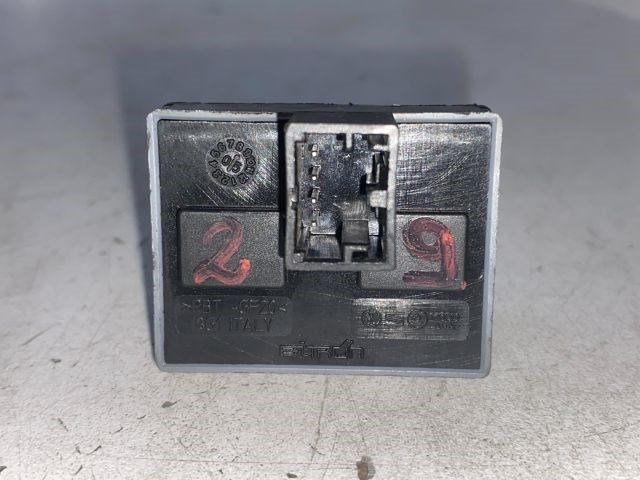 SEAT IBIZA III Jobb első Ablakemelő Kapcsoló 2. kép