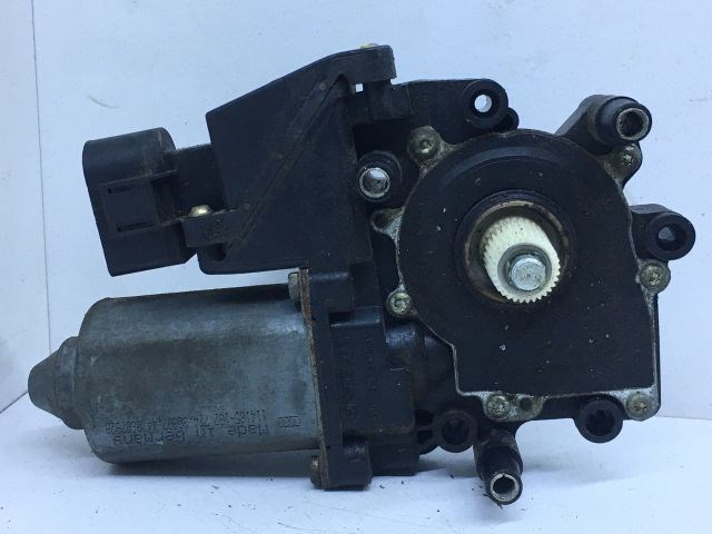 AUDI A6 (4B, C5) Jobb hátsó Ablakemelő Motor 2. kép