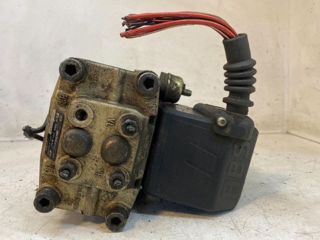 BMW 5 E34 ABS Kocka 4. kép