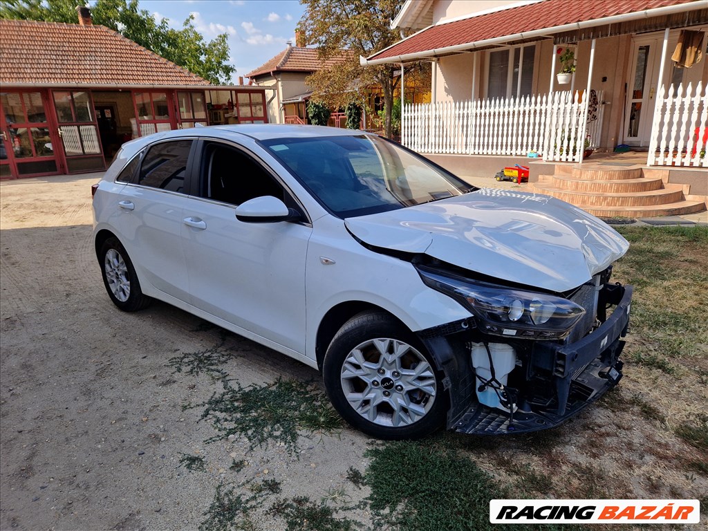 Kia Ceed III (CD) 1.5 T-GDI G4LH bontott alkatrész, bontás, bontott jármű 1. kép