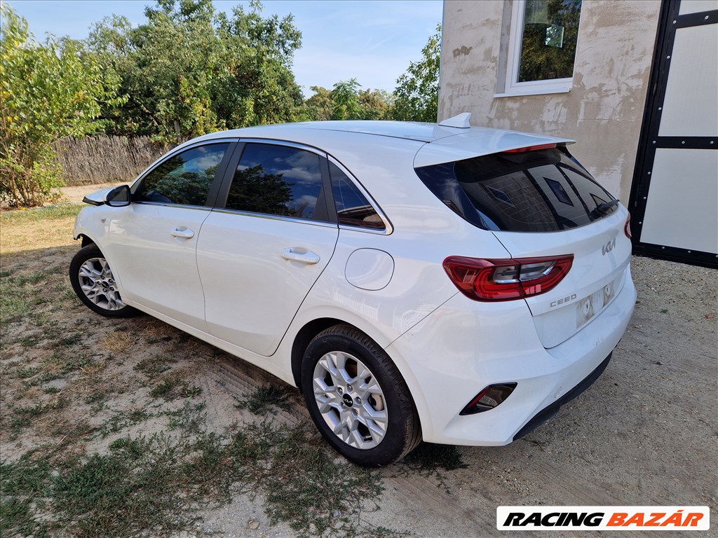 Kia Ceed III (CD) 1.5 T-GDI G4LH bontott alkatrész, bontás, bontott jármű 4. kép