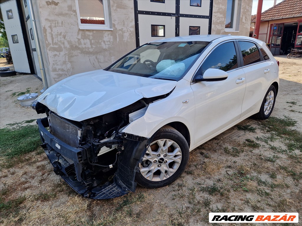 Kia Ceed III (CD) 1.5 T-GDI G4LH bontott alkatrész, bontás, bontott jármű 6. kép