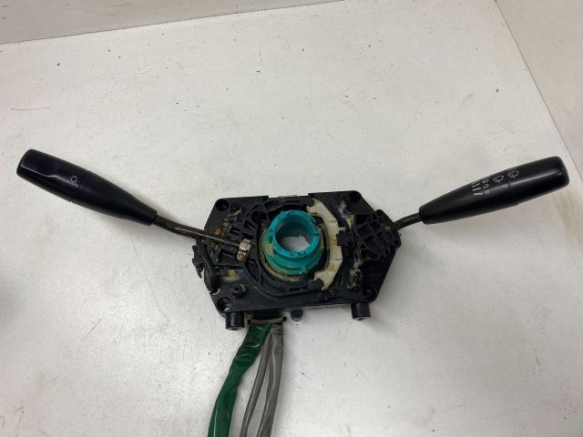 SUZUKI SWIFT II Ferdehátú (EA, MA) Komplett Kormánykapcsoló (Bajuszkapcsoló) 1. kép