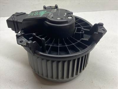 SUZUKI SWIFT II Ferdehátú (EA, MA) Fűtőmotor (Klímás)