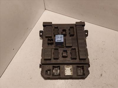 PEUGEOT 607 (9D, 9U) Biztosítéktábla Doboz