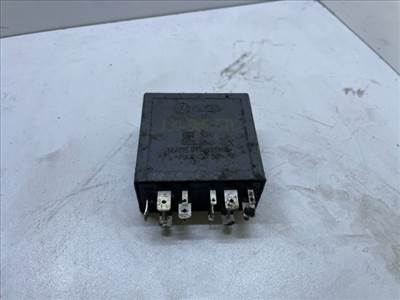 VW GOLF IV (1J1) Ablaktörlő Relé