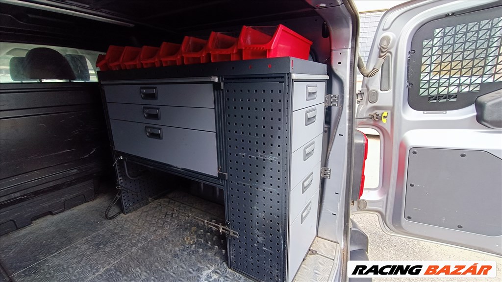 Járműberendezés-Raktérszekrény-polcrendszer kisteherautóba /Modul-system 4. kép