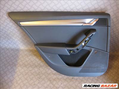Skoda Octavia III bal hátsó ajtókárpit 