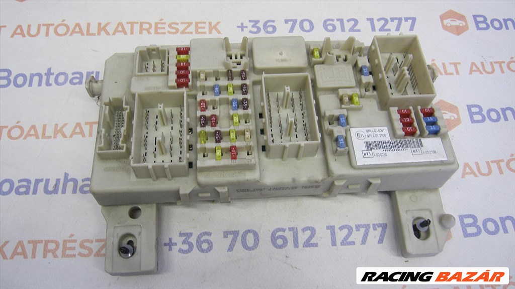 Ford Focus II MK2 2 Facelift  dízel benzines utastér biztosíték tábla GEM modul  1. kép