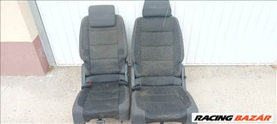 Volkswagen Touran bal hátsó és középső utas ülés 1t0883063e